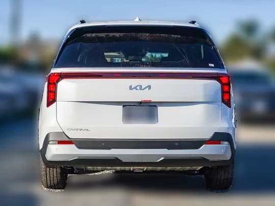 Kia Carnival EX FWD 2026 — side view