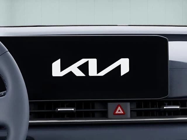 Kia Carnival EX FWD 2026 — side view