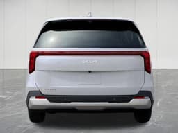 Kia Carnival EX FWD 2026 — side view