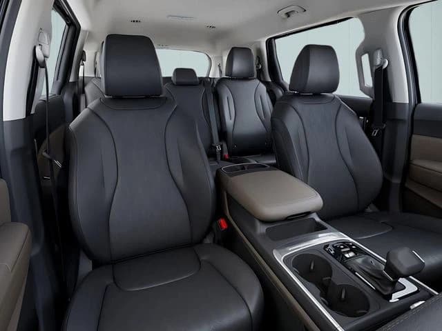 Kia Carnival EX FWD 2026 — side view