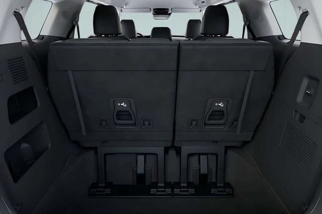 Kia Carnival EX FWD 2026 — side view
