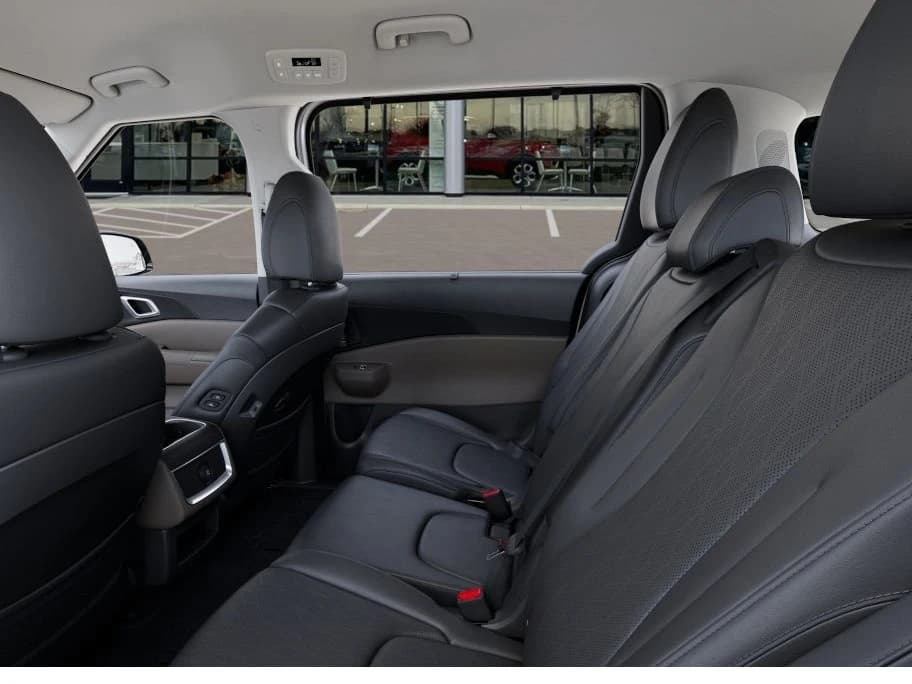 Kia Carnival Hybrid EX FWD 2027 — side view
