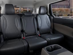 Kia Carnival Hybrid EX FWD 2026 — side view