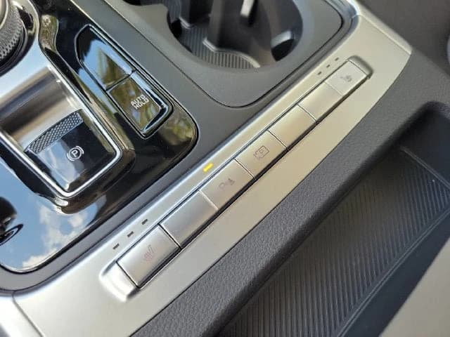 Kia Carnival Hybrid EX FWD 2027 — side view