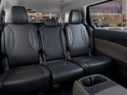 Kia Carnival Hybrid EX FWD 2026 — side view