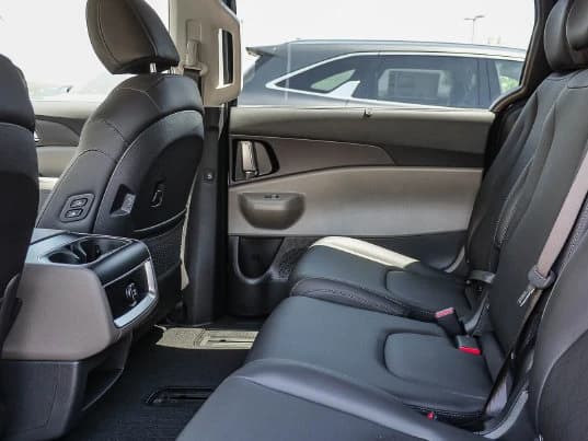 Kia Carnival Hybrid EX FWD 2026 — side view