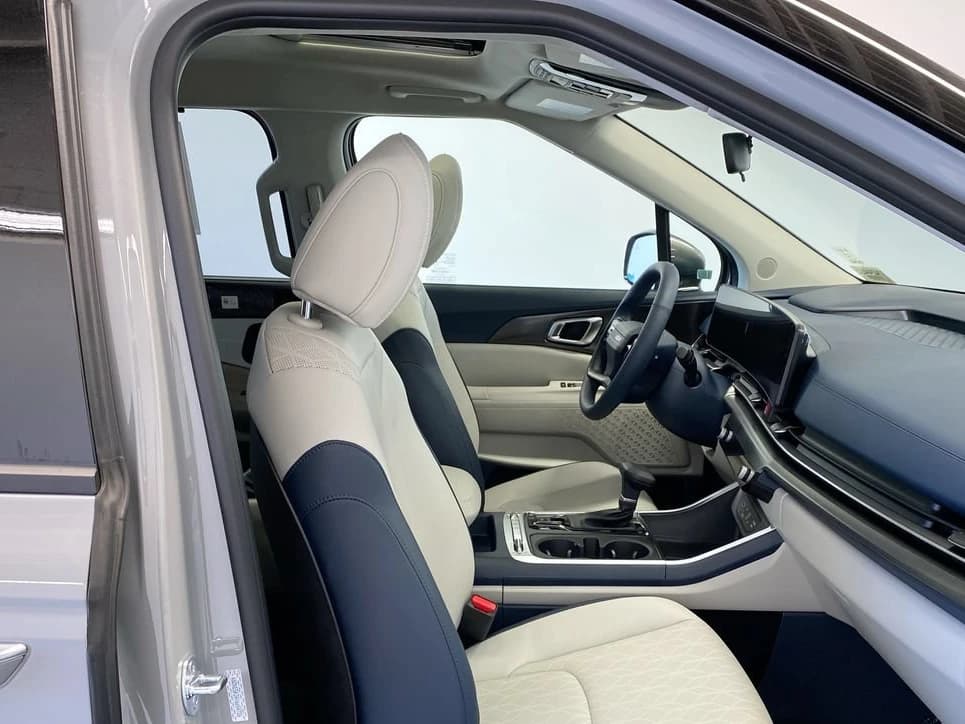 Kia Carnival SX FWD 2027 — side view