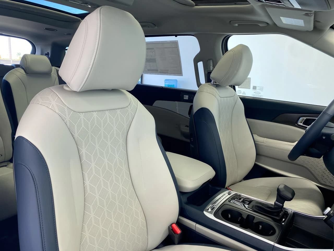 Kia Carnival SX FWD 2027 — side view
