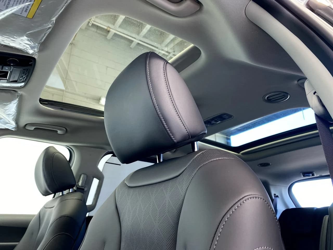 Kia Carnival SX FWD 2027 — side view