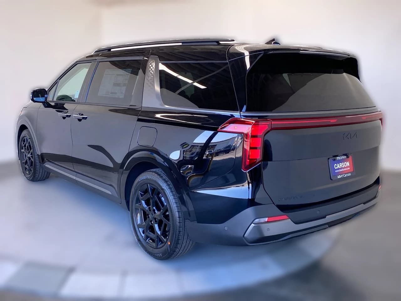 Kia Carnival SX FWD 2027 — side view