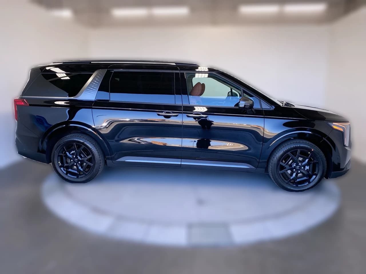 Kia Carnival SX FWD 2027 — side view