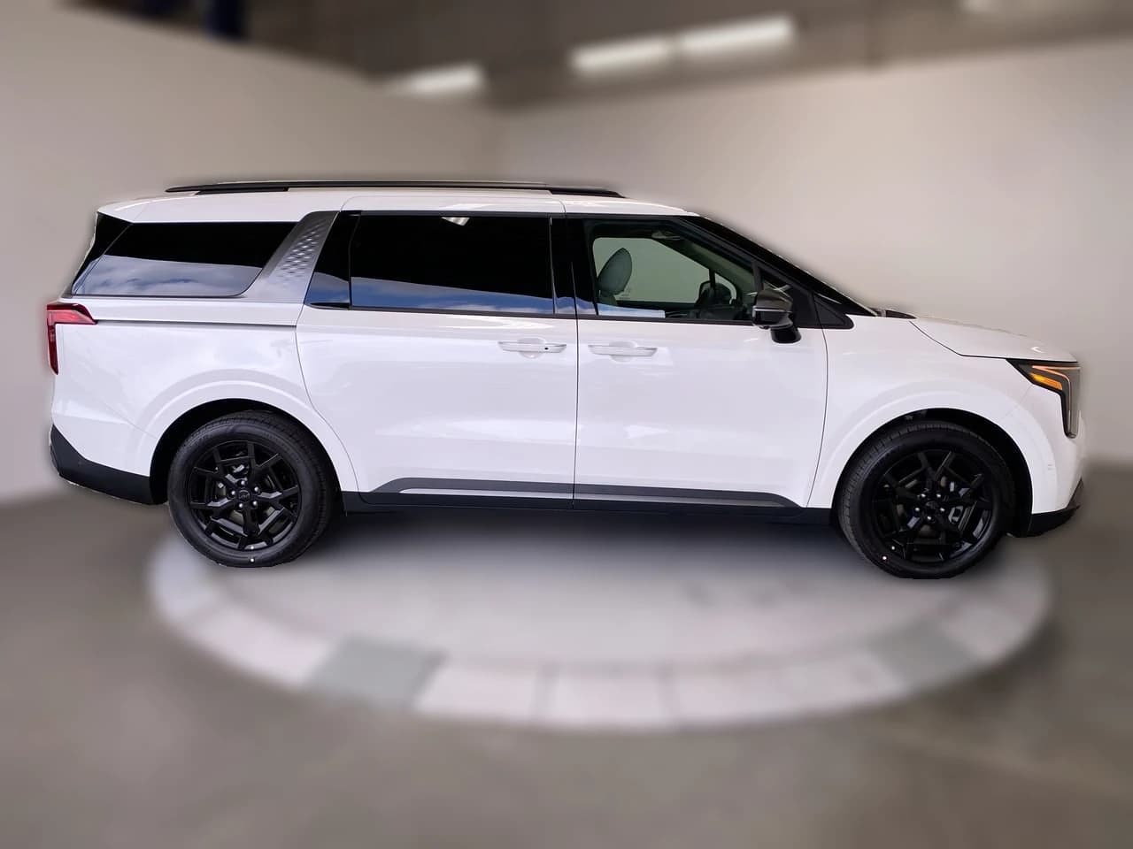 Kia Carnival Hybrid SX FWD 2027 — side view