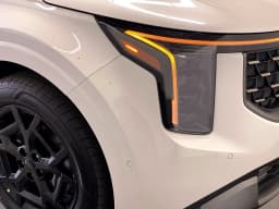 Kia Carnival Hybrid SX FWD 2027 — side view