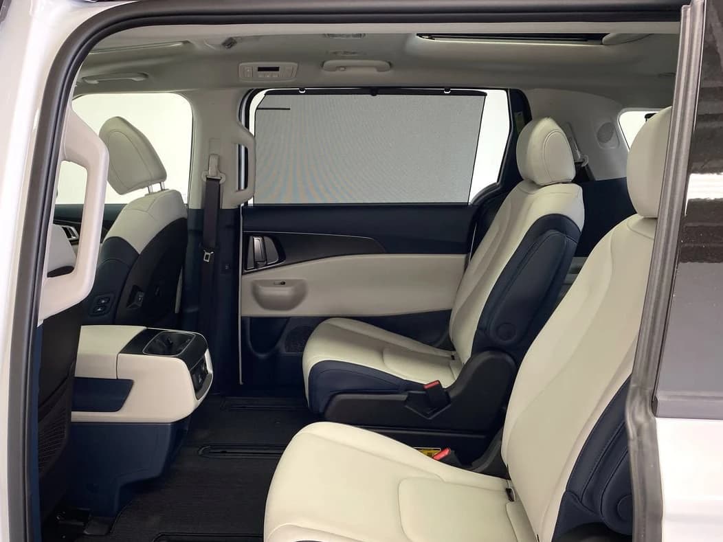 Kia Carnival Hybrid SX FWD 2027 — side view