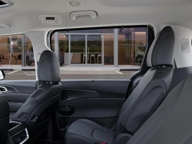 Kia Carnival Hybrid SX FWD 2027 — side view