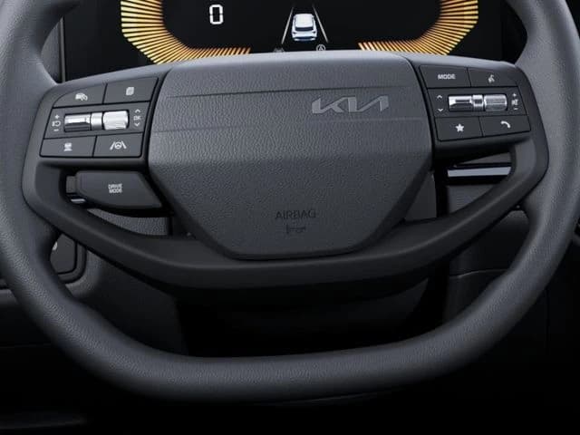 Kia Sportage LX FWD 2026 — side view