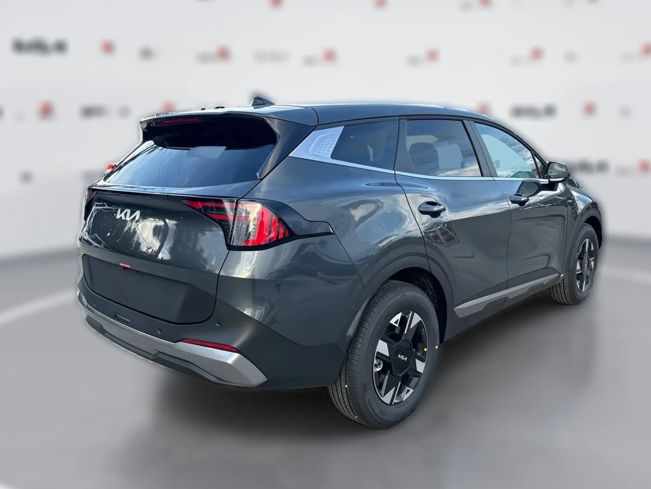 Kia Sportage LX FWD 2026 — side view