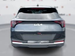 Kia Sportage LX FWD 2026 — side view