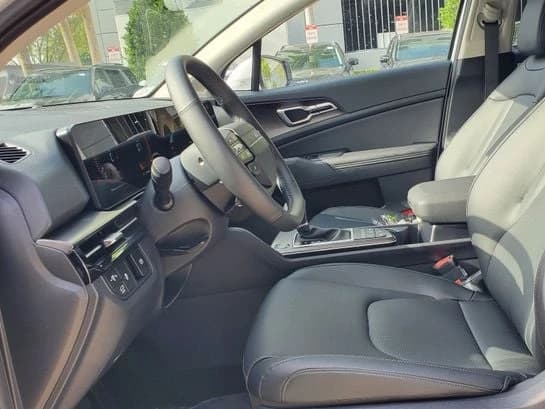 Kia Sportage EX FWD 2026 — side view