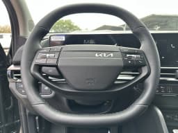 Kia Sportage EX FWD 2026 — side view