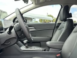 Kia Sportage EX FWD 2026 — side view