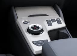 Kia Sportage Plug-In Hybrid X-Line AWD 2026 — side view