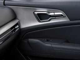 Kia Sportage Plug-In Hybrid X-Line AWD 2026 — side view