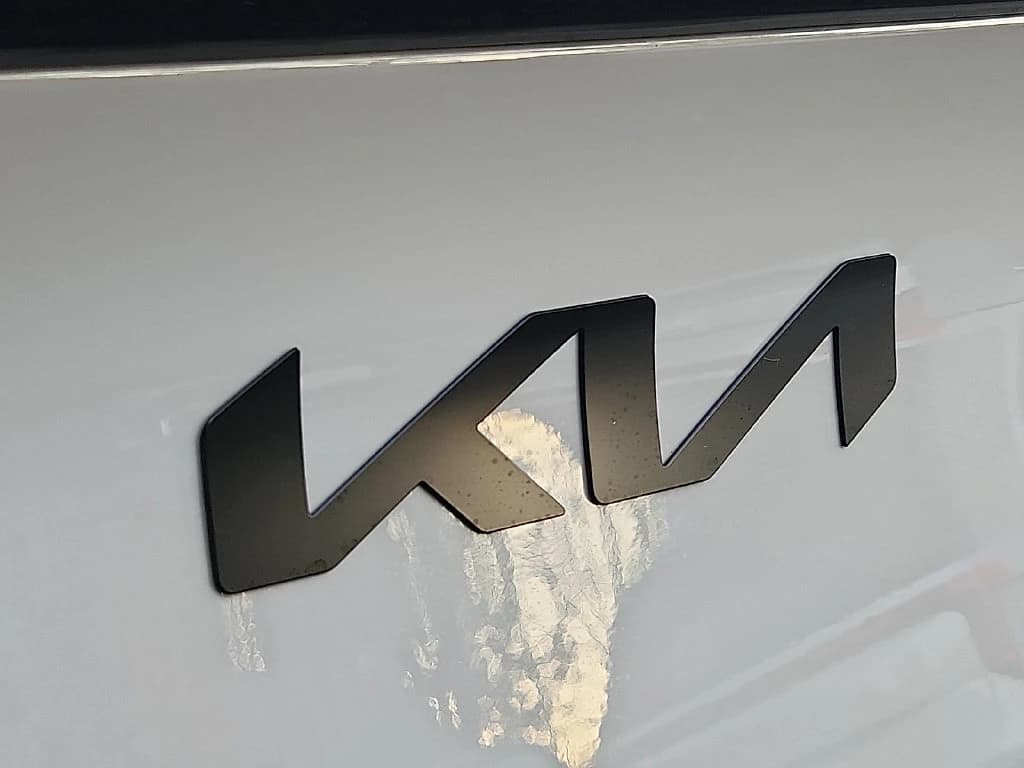 Kia Sportage Plug-In Hybrid X-Line AWD 2027 — side view