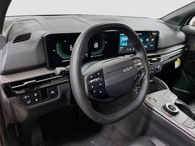 Kia Sportage Plug-In Hybrid X-Line AWD 2026 — side view