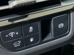Kia Sportage Plug-In Hybrid X-Line AWD 2026 — side view