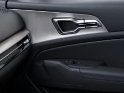 Kia Sportage Plug-In Hybrid X-Line AWD 2027 — side view