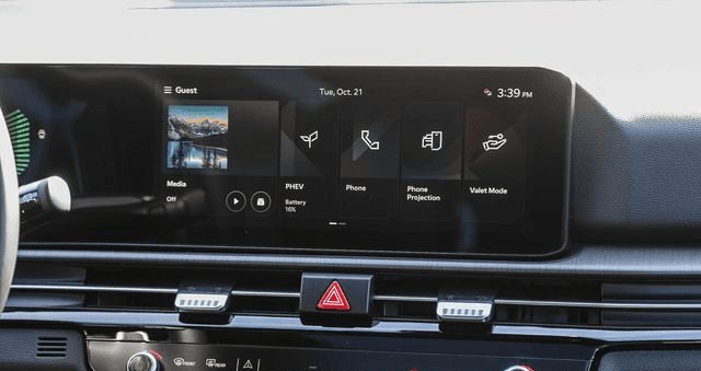 Kia Sportage Plug-In Hybrid X-Line AWD 2026 — side view