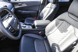 Kia Sportage Plug-In Hybrid X-Line AWD 2026 — side view