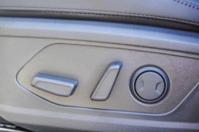Kia Sportage Plug-In Hybrid X-Line AWD 2026 — side view