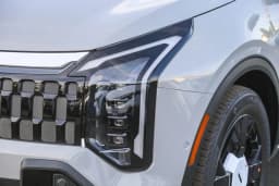 Kia Sportage Plug-In Hybrid X-Line Prestige AWD 2026 — side view