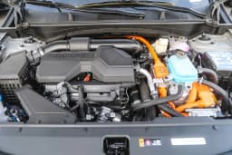 Kia Sportage Plug-In Hybrid X-Line Prestige AWD 2026 — side view