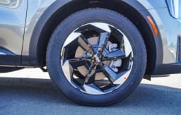 Kia Sorento Hybrid EX FWD 2026 — side view