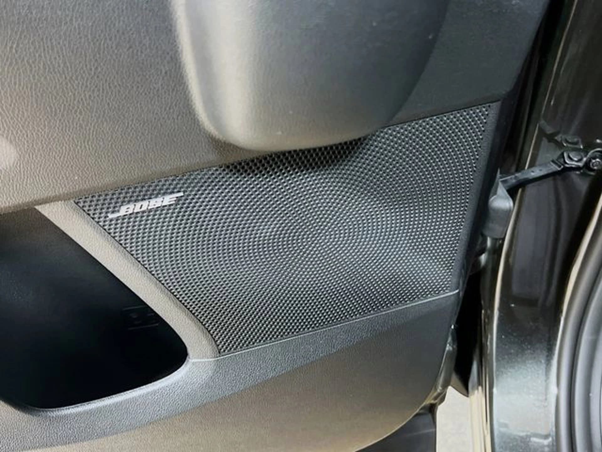 Kia Sorento Hybrid EX AWD 2026 — side view