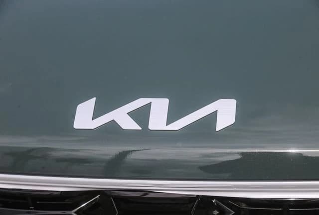 Kia Sorento Hybrid EX AWD 2026 — side view