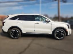 Kia Sorento Hybrid EX AWD 2026 — side view