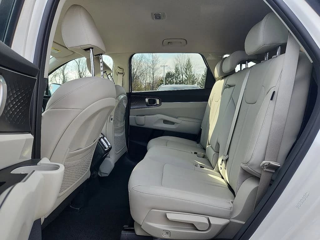 Kia Sorento Hybrid EX AWD 2026 — side view