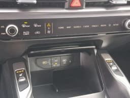 Kia Sorento Plug-In Hybrid EX AWD 2026 — side view