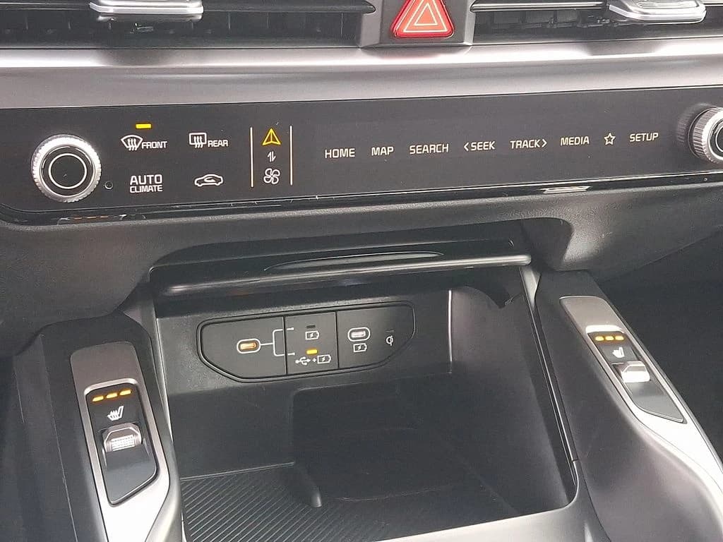 Kia Sorento Plug-In Hybrid EX AWD 2026 — side view
