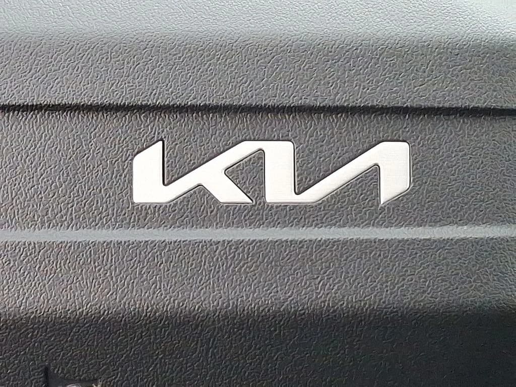 Kia Sorento Plug-In Hybrid EX AWD 2026 — side view