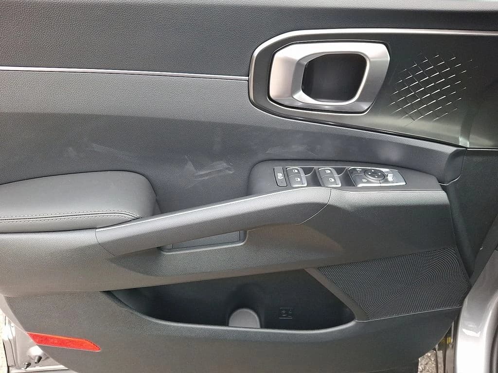 Kia Sorento Plug-In Hybrid EX AWD 2026 — side view