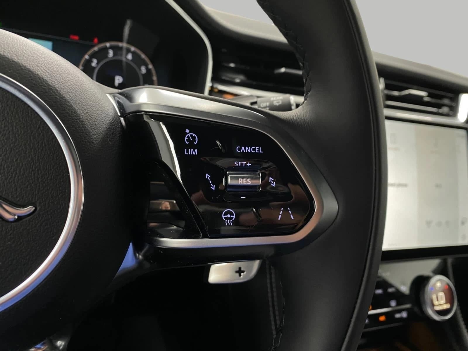 Jaguar F-PACE R-Dynamic S P250 AWD 2026 — side view