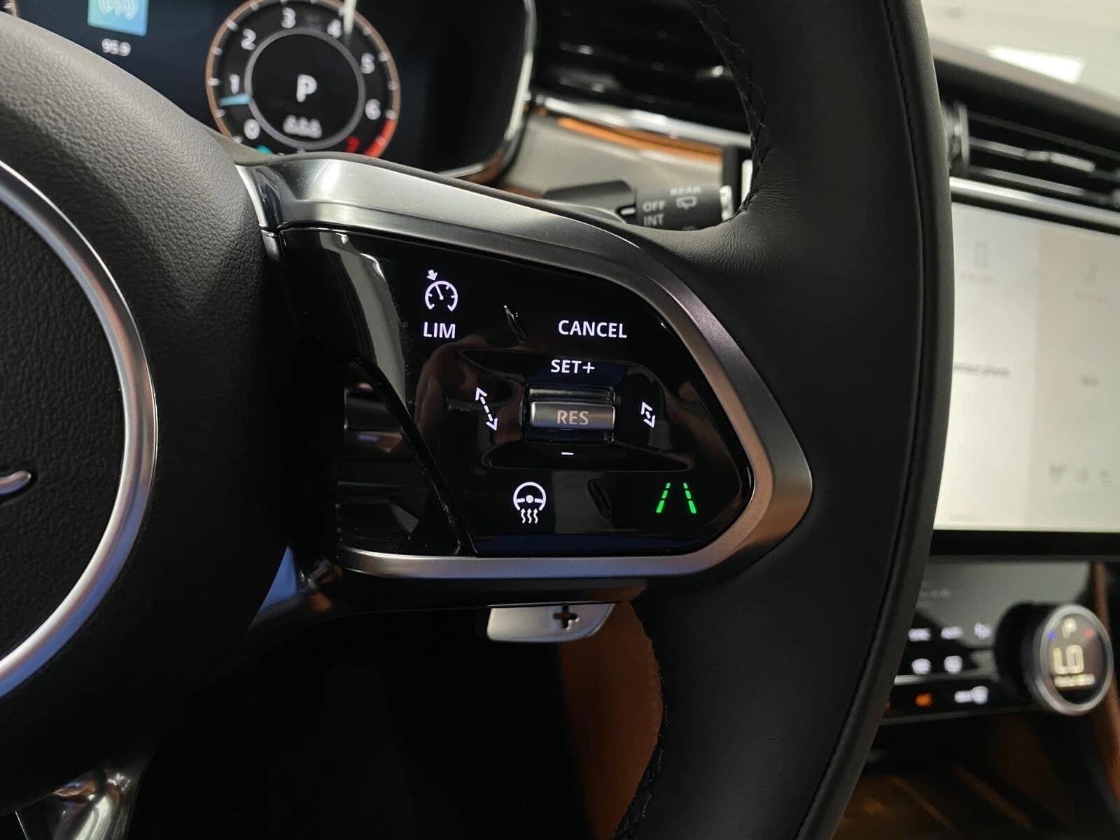 Jaguar F-PACE R-Dynamic S P250 AWD 2026 — side view