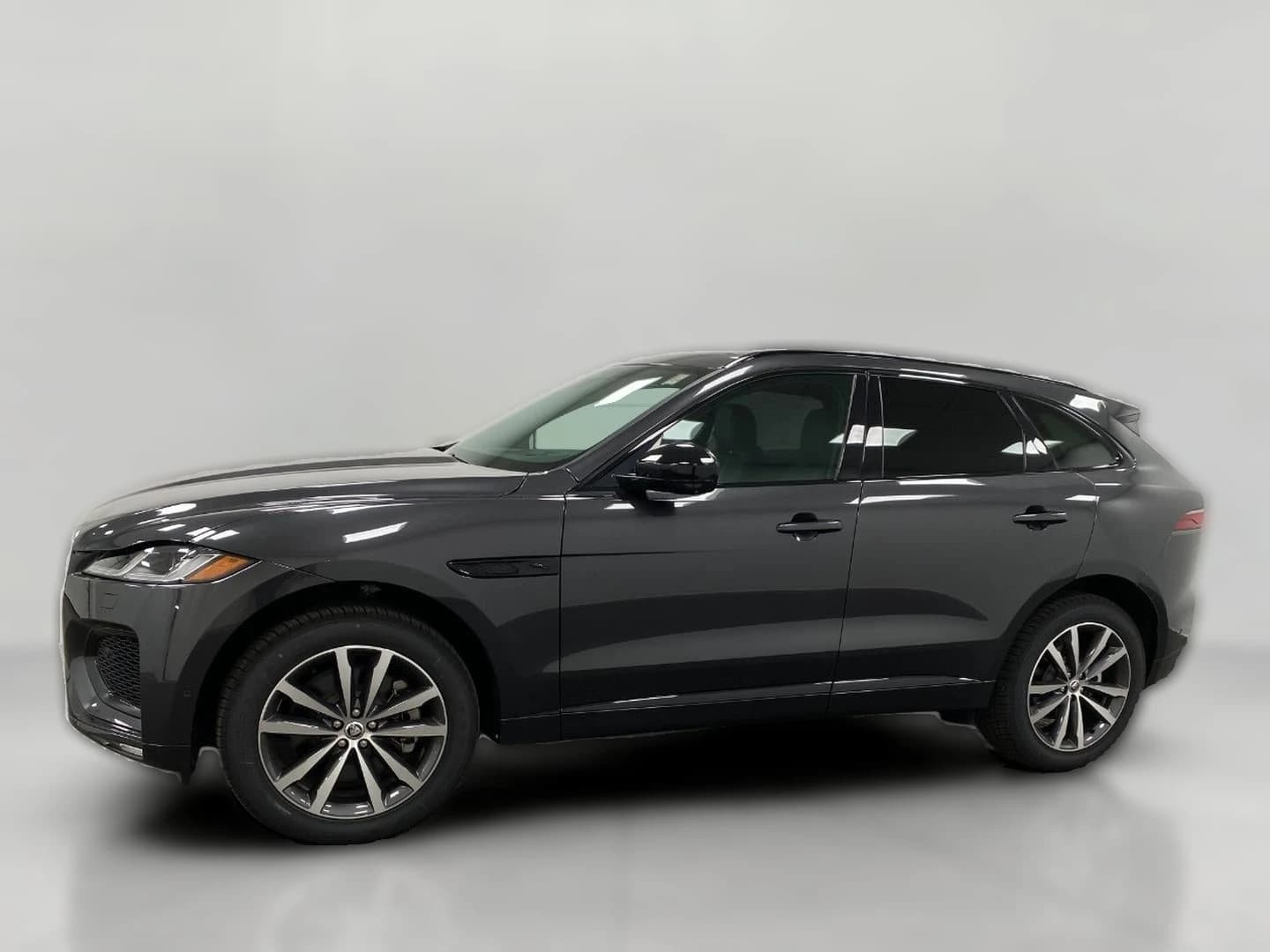 Jaguar F-PACE R-Dynamic S P400 AWD 2026 — side view