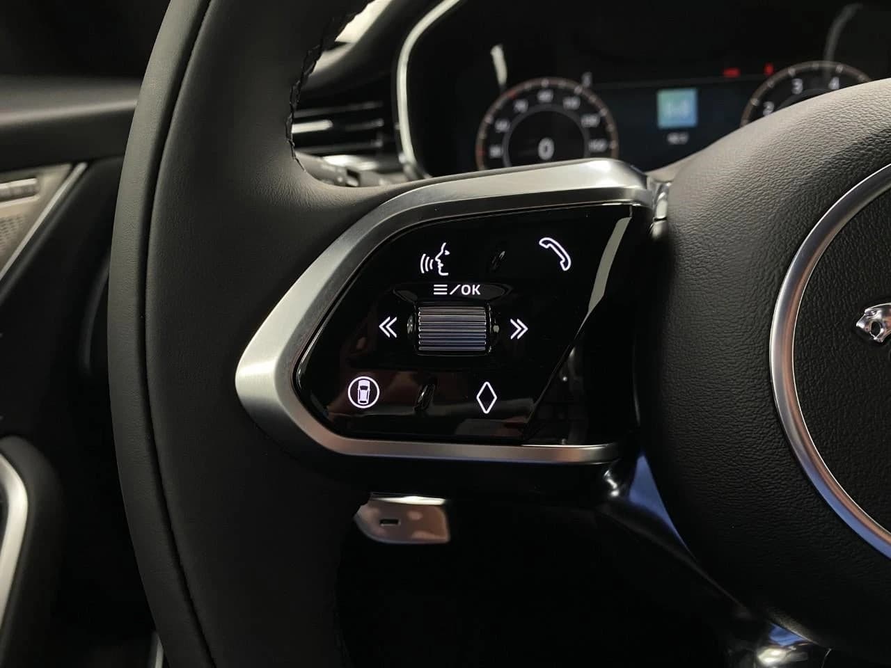 Jaguar F-PACE R-Dynamic S P400 AWD 2026 — side view