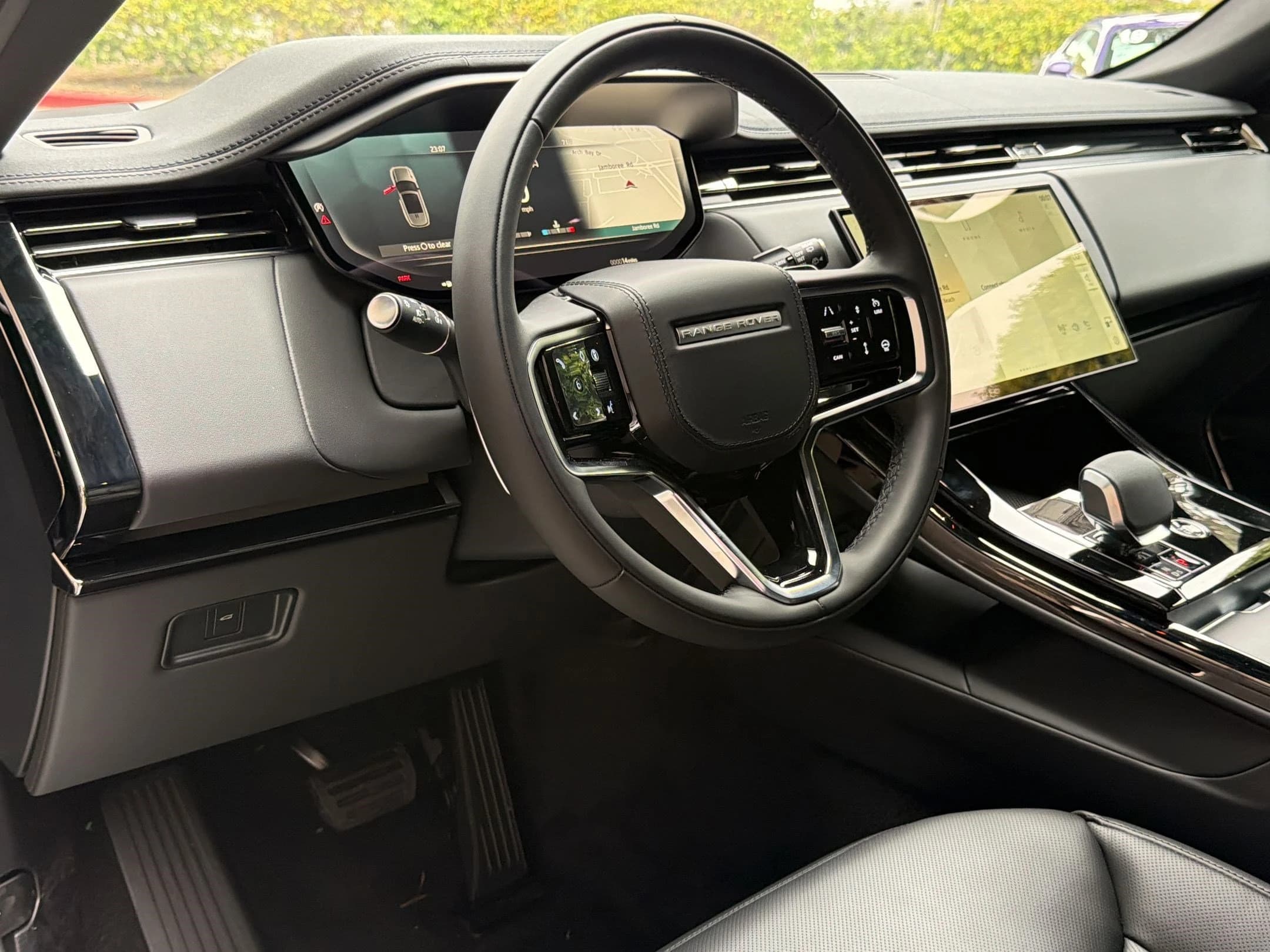 Land Rover Range Rover Sport SE P360 2026 — side view